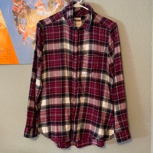 American Eagle Flannel size medium